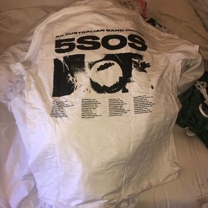 5sos band tee